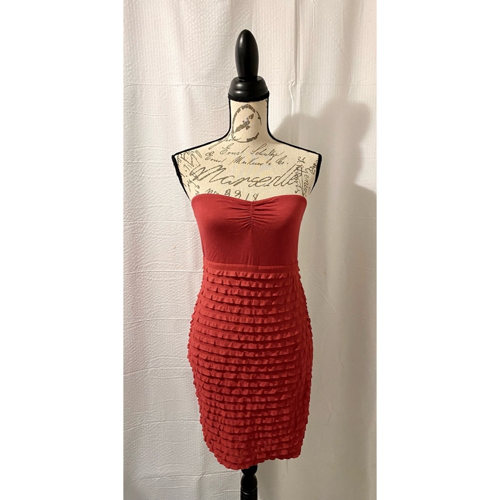 H&M Red Strapless Ruffle Tube Dress - Picture 1 of 4